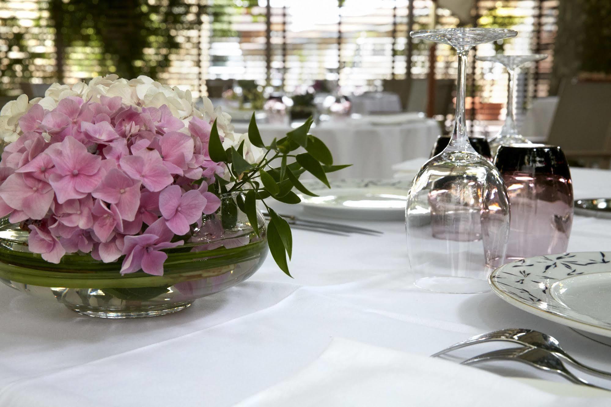 Logis Hotel - Restaurant Maison Claude Darroze Ланґон Екстер'єр фото