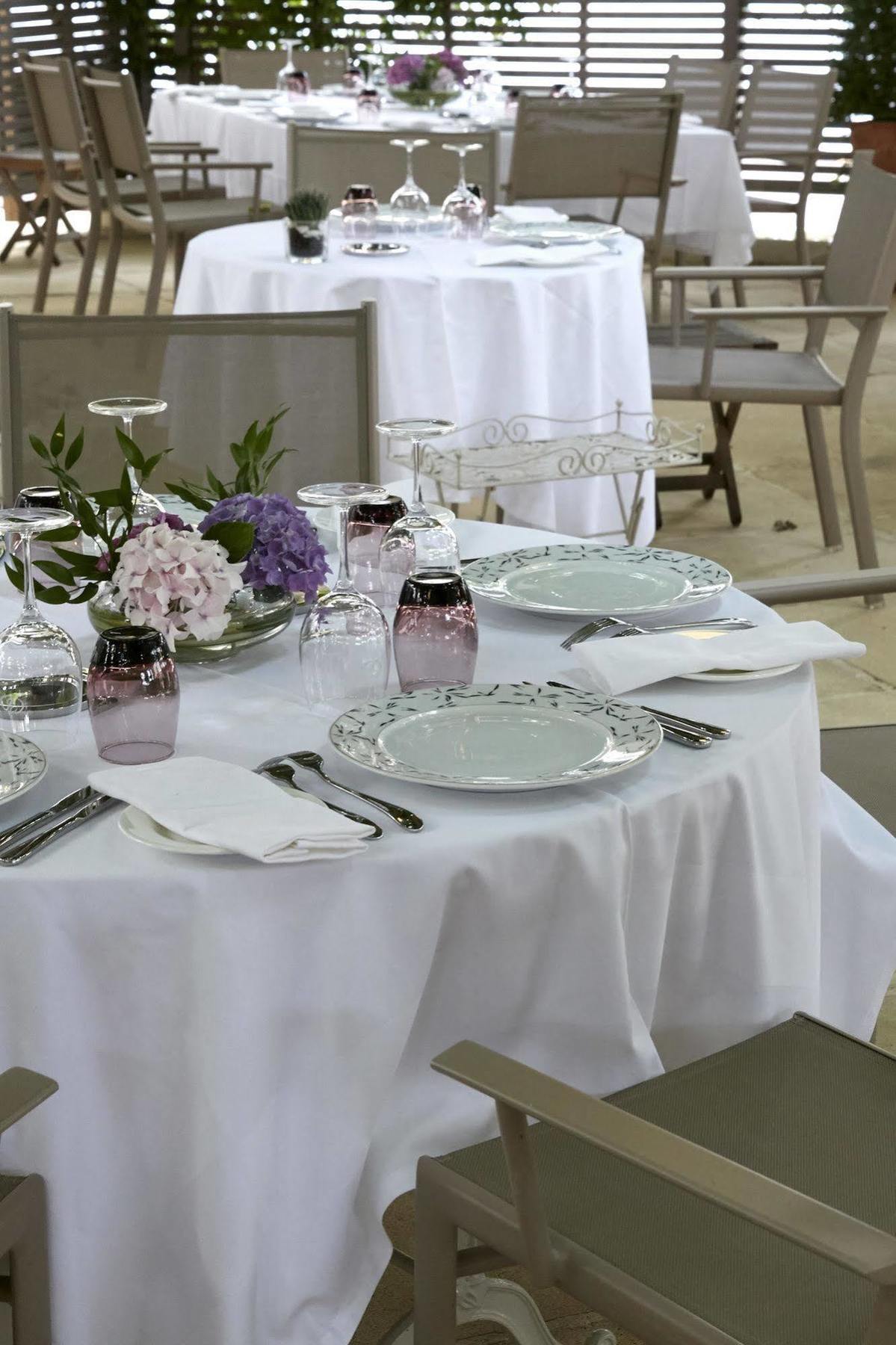 Logis Hotel - Restaurant Maison Claude Darroze Ланґон Екстер'єр фото